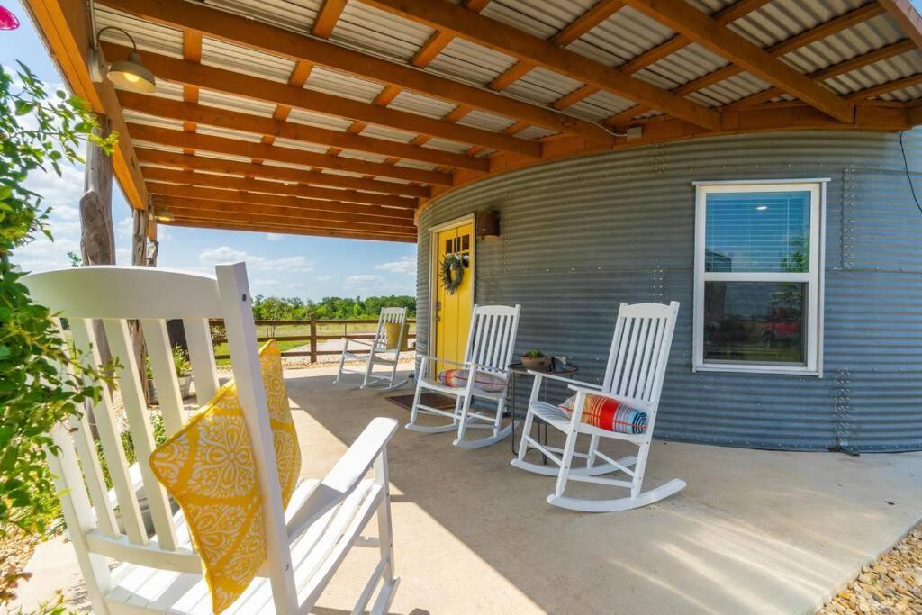 Silo House At Laughing Llama Farm Troy Exterior photo