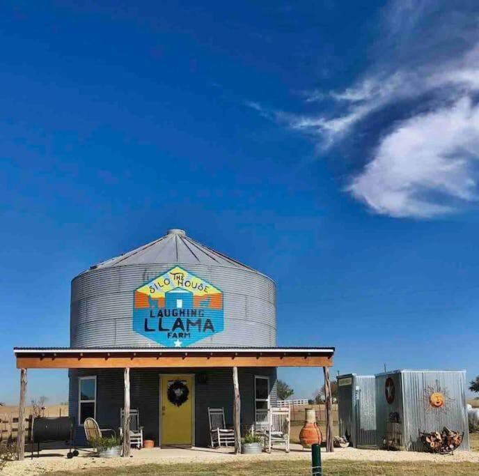 Silo House At Laughing Llama Farm Troy Exterior photo