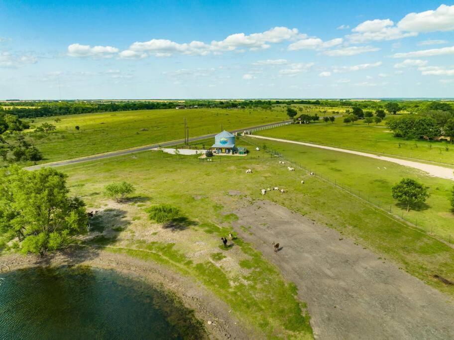 Silo House At Laughing Llama Farm Troy Exterior photo