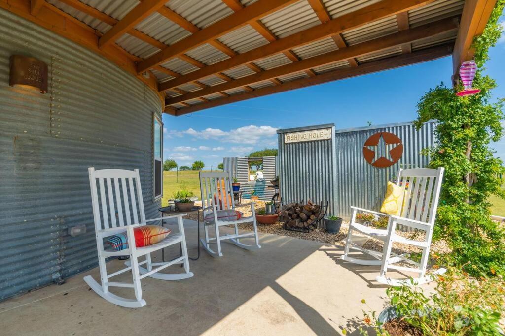Silo House At Laughing Llama Farm Troy Exterior photo